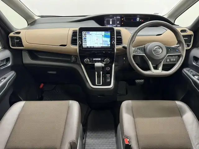 日産 セレナ ハイウェイスター Vセレクション 三重県 2017(平29)年 6.5万km インペリアルアンバーP S-HYBRID/FF/インパネCVT/純正 9インチナビ MM517D-L/（iPod/SD/FM/AM/TV/USB/Bluetooth/CD/DVD/Blu-ray/MUSIC STOCKER/HDMI/ドラレコ/AUX）/・純正 11インチ 後席モニター/インテリジェント アラウンドビューモニター（移動物検知機能付）*1/両側 ハンズフリーオートスライドドア/ドライブレコーダー 前方/ビルトイン ETC/安全/【OP】セーフティパックB*1/・プロパイロット/・踏み間違い衝突防止アシスト/・インテリジェント パーキングアシスト/・標識検知機能/・インテリジェント DA（ふらつき警報）/・フロント & バックソナー/・インテリジェント LI（車線逸脱防止支援システム）/・LDW（車線逸脱警報）/装備/・【OP】プレミアムインテリア/・前後 オートエアコン/・オートライト/・LEDヘッドライト/・フロントフォグライト/・インテリジェント ルームミラー*1（デジタルインナーミラー）/・電動パーキングブレーキ＋ブレーキホールド*1/・ヒーター付ドアミラー*1/・ステアリングスイッチ*1/・純正16inAW/・保/取/ナビ取/・スマートキーx2/など/*1…セーフティパックBの装備