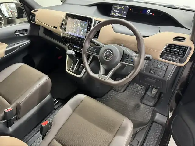 日産 セレナ ハイウェイスター Vセレクション 三重県 2017(平29)年 6.5万km インペリアルアンバーP S-HYBRID/FF/インパネCVT/純正 9インチナビ MM517D-L/（iPod/SD/FM/AM/TV/USB/Bluetooth/CD/DVD/Blu-ray/MUSIC STOCKER/HDMI/ドラレコ/AUX）/・純正 11インチ 後席モニター/インテリジェント アラウンドビューモニター（移動物検知機能付）*1/両側 ハンズフリーオートスライドドア/ドライブレコーダー 前方/ビルトイン ETC/安全/【OP】セーフティパックB*1/・プロパイロット/・踏み間違い衝突防止アシスト/・インテリジェント パーキングアシスト/・標識検知機能/・インテリジェント DA（ふらつき警報）/・フロント & バックソナー/・インテリジェント LI（車線逸脱防止支援システム）/・LDW（車線逸脱警報）/装備/・【OP】プレミアムインテリア/・前後 オートエアコン/・オートライト/・LEDヘッドライト/・フロントフォグライト/・インテリジェント ルームミラー*1（デジタルインナーミラー）/・電動パーキングブレーキ＋ブレーキホールド*1/・ヒーター付ドアミラー*1/・ステアリングスイッチ*1/・純正16inAW/・保/取/ナビ取/・スマートキーx2/など/*1…セーフティパックBの装備