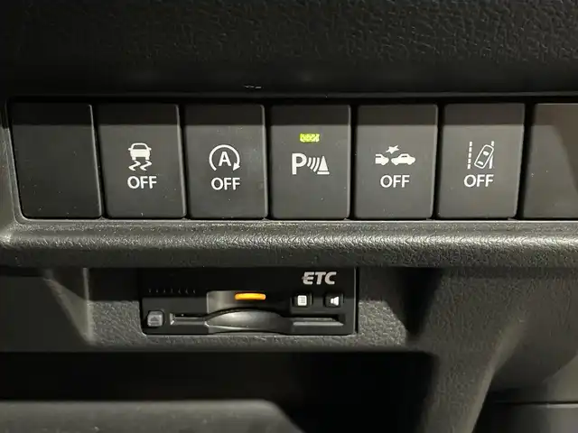 スズキ クロスビー HYBRID MZ 青森県 2018(平30)年 13.5万km スーパーブラックパール 3トーンコーディネート (株)IDOMが運営する【じしゃロン青森店】の自社ローン専用車両になりますこちらは現金、またはオートローンご利用時の価格です。自社ローンご希望の方は別途その旨お申付け下さい。/４WD/スマートキー/純正ナビ/TV/全方位カメラ/ETC/クルーズコントロール/衝突軽減ブレーキ/コーナーセンサー/シートヒーター