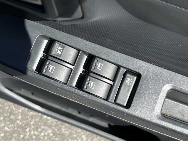 トヨタ ピクシスエポック L SAⅢ 茨城県 2020(令2)年 1.2万km ホワイト ワンオーナー/CD再生可能オーディオ/衝突軽減ブレーキ/コーナーセンサー/フロアマット/リモコンキー/取扱説明書/保証書