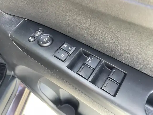 ホンダ Ｎ ＢＯＸ G SSパッケージ 山形県 2017(平29)年 9.8万km 茶 (株)IDOMが運営する【じしゃロン山形店】の自社ローン専用車両になります。/こちらは現金またはオートローンご利用時の価格です。/自社ローンご希望の方は別途その旨お申付け下さい。/KENWOODナビ/（地デジ/CD/DVD/BT/FM/AM）/両側パワースライドドア/ビルトインETC/D/N席シートヒーター/4WD/ドラレコ/オートミラー/ステアリングスイッチ/後席サンシェード/バックカメラ/スマートキー/プッシュスタート/横滑り防止機能/ウィンカーミラー