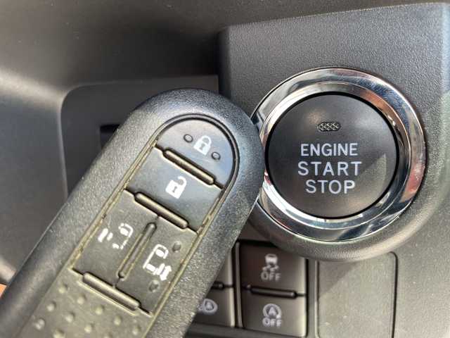 トヨタ タンク カスタムG－T 愛知県 2019(令1)年 3.9万km ブラックマイカメタリック 純正9型ナビ/両側パワースライドドア/クルーズコントロール/シートヒーター/バックカメラ/コーナーセンサー/純正アルミホイール/LEDヘッドライト/オートマチックハイビーム/ドライブレコーダー/ETC/衝突軽減システム/CD DVD/Bluetooth/ステアリングスイッチ/スマートキー/プッシュスタート