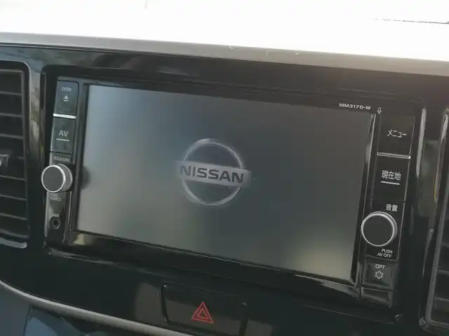 日産 デイズ ルークス ハイウェイスター Xターボ 茨城県 2017(平29)年 8.4万km ブラック 純正ナビ/【TV・ラジオ・BT・SD・DISC・AUX】/フリップダウンモニター/全方位カメラ/アイドリングストップ/片側パワスラ/オートライト/オートハイビーム/LEDライト/横滑り防止装置/衝突被害軽減システム/前席純正フロアマット/純正アルミホイール/ターボ車
