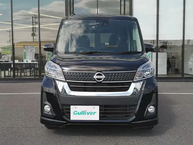 日産 デイズ ルークス ハイウェイスター Xターボ 茨城県 2017(平29)年 8.4万km ブラック 純正ナビ/【TV・ラジオ・BT・SD・DISC・AUX】/フリップダウンモニター/全方位カメラ/アイドリングストップ/片側パワスラ/オートライト/オートハイビーム/LEDライト/横滑り防止装置/衝突被害軽減システム/前席純正フロアマット/純正アルミホイール/ターボ車