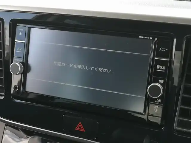 日産 デイズ ルークス ハイウェイスター Xターボ 茨城県 2017(平29)年 8.4万km ブラック 純正ナビ/【TV・ラジオ・BT・SD・DISC・AUX】/フリップダウンモニター/全方位カメラ/アイドリングストップ/片側パワスラ/オートライト/オートハイビーム/LEDライト/横滑り防止装置/衝突被害軽減システム/前席純正フロアマット/純正アルミホイール/ターボ車