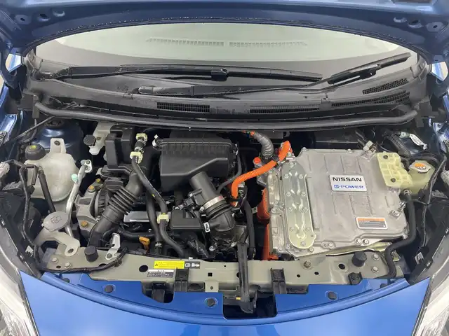 日産 ノート e－パワー X Vセレクション 三重県 2020(令2)年 3.5万km シャイニングブルー /禁煙車//純正ナビ/（ＣＤ．ＢＴ.フルセグＴＶ.ラジオ）//アラウンドビューモニター//エマージェンシーブレーキ//レーンキープアシスト//デジタルインナーミラー//ステアリングスイッチ//スマートキー//オートライト