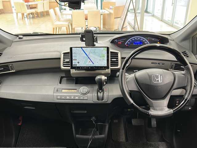 ホンダ フリード スパイク G ジャストセレクション 道央・札幌 2010(平22)年 9.3万km プレミアムホワイトパール ・4WD/・社外ナビ/フルセグTV/SD/BT/・バックカメラ/・ドライブレコーダー/・左側パワースライドドア/・ETC/・ワイパーデアイサー/・キーフリーシステム/・ドアバイザー/・電格ミラー/・ミラーヒーター