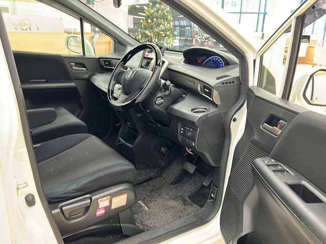 ホンダ フリード スパイク G ジャストセレクション 道央・札幌 2010(平22)年 9.3万km プレミアムホワイトパール ・4WD/・社外ナビ/フルセグTV/SD/BT/・バックカメラ/・ドライブレコーダー/・左側パワースライドドア/・ETC/・ワイパーデアイサー/・キーフリーシステム/・ドアバイザー/・電格ミラー/・ミラーヒーター