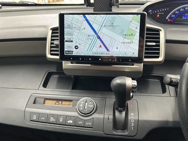 ホンダ フリード スパイク G ジャストセレクション 道央・札幌 2010(平22)年 9.3万km プレミアムホワイトパール ・4WD/・社外ナビ/フルセグTV/SD/BT/・バックカメラ/・ドライブレコーダー/・左側パワースライドドア/・ETC/・ワイパーデアイサー/・キーフリーシステム/・ドアバイザー/・電格ミラー/・ミラーヒーター