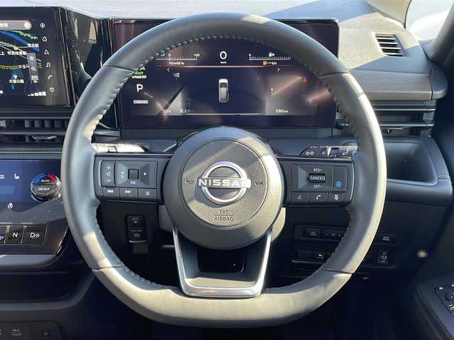 日産 セレナ e－4ORCE ハイウェイスターV 岩手県 2024(令6)年 0.1万km ダークメタルグレー 12.3型ナビ 全周囲C プロパイロット ETC2.0 フルセグ HDMI 両側電動スライド デジタルインナーミラー ハーフレザーシート シートヒーター ステアヒーター Qiワイヤレス充電 AC100Vコンセント 純正16AW スマートキー