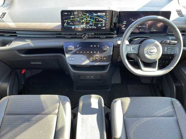 日産 セレナ e－4ORCE ハイウェイスターV 岩手県 2024(令6)年 0.1万km ダークメタルグレー 12.3型ナビ 全周囲C プロパイロット ETC2.0 フルセグ HDMI 両側電動スライド デジタルインナーミラー ハーフレザーシート シートヒーター ステアヒーター Qiワイヤレス充電 AC100Vコンセント 純正16AW スマートキー