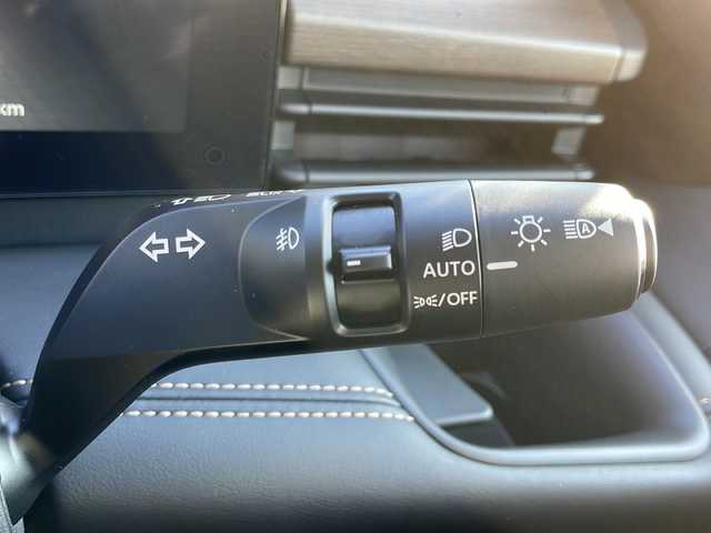 日産 セレナ e－4ORCE ハイウェイスターV 岩手県 2024(令6)年 0.1万km ダークメタルグレー 12.3型ナビ 全周囲C プロパイロット ETC2.0 フルセグ HDMI 両側電動スライド デジタルインナーミラー ハーフレザーシート シートヒーター ステアヒーター Qiワイヤレス充電 AC100Vコンセント 純正16AW スマートキー