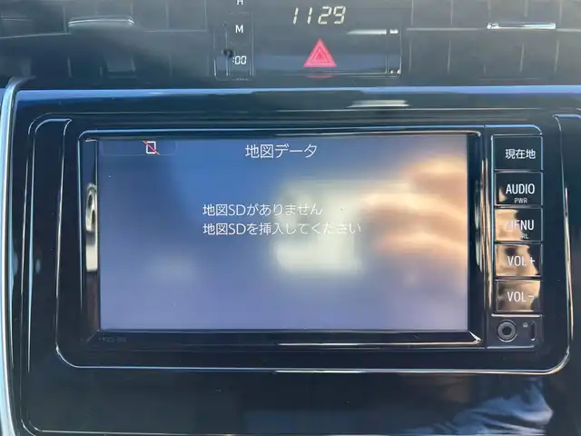 トヨタ ハリアー プレミアム 愛知県 2017(平29)年 6万km ブラック 純正ＳＤナビ　/ＢＴ　/ＣＤ／ＤＶＤ　/Ｂカメラ　/サンルーフ　/ハーフレザー　/クリアランスソナー　/衝突軽減ブレーキ　/プッシュスタート　/レーダークルーズコントロール　/アイドリングストップ　/パワーバックドア/純正フロアマット/オートライト/ステアリングスイッチ/スマートキー/純正１８インチＡＷ