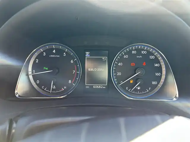 トヨタ ハリアー プレミアム 愛知県 2017(平29)年 6万km ブラック 純正ＳＤナビ　/ＢＴ　/ＣＤ／ＤＶＤ　/Ｂカメラ　/サンルーフ　/ハーフレザー　/クリアランスソナー　/衝突軽減ブレーキ　/プッシュスタート　/レーダークルーズコントロール　/アイドリングストップ　/パワーバックドア/純正フロアマット/オートライト/ステアリングスイッチ/スマートキー/純正１８インチＡＷ