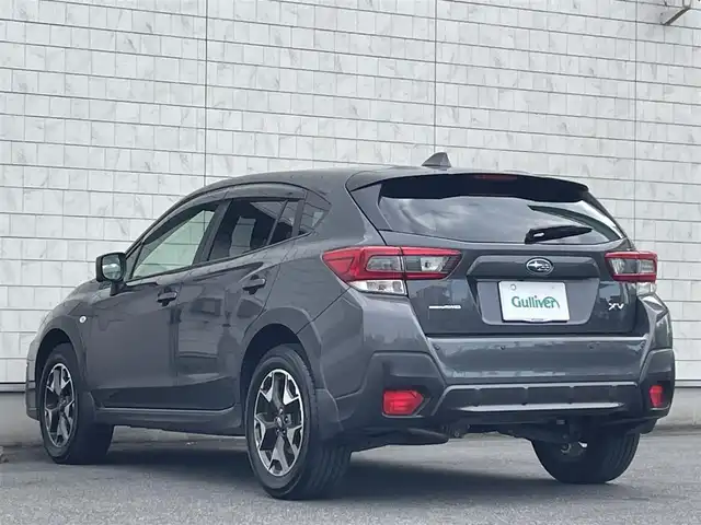 スバル インプレッサ ＸＶ 1．6i－L アイサイト 群馬県 2020(令2)年 0.7万km マグネタイトグレーメタリック ワンオーナー/アイサイトコアテクノロジー/・プリクラッシュブレーキ/・レーダークルーズコントロール/・AT誤発進抑制機能/・車線逸脱警報/・ふらつき警報/・後退時ブレーキアシスト/・先行車発進お知らせ/・ペダル踏み間違い時加速制御機能/純正SDナビ　NR-MZ300-BIN-3/　(CD DVD Bluetooth フルセグ iPod AUX AM FM)/純正前後ドライブレコーダー　CA-DR03TDFA/バックカメラ/ビルトインETC/LEDヘッドライト/オートライト/革巻きステアリング/ステアリングスイッチ/パドルシフト/アイドリングストップ/オートビークルホールド（AVH)/ステアリング連動ヘッドランプ（SRH）/横滑り防止/電動格納ウィンカーミラー/純正フロアマット/純正ドアバイザー/取扱説明書/保証書/スペアキー