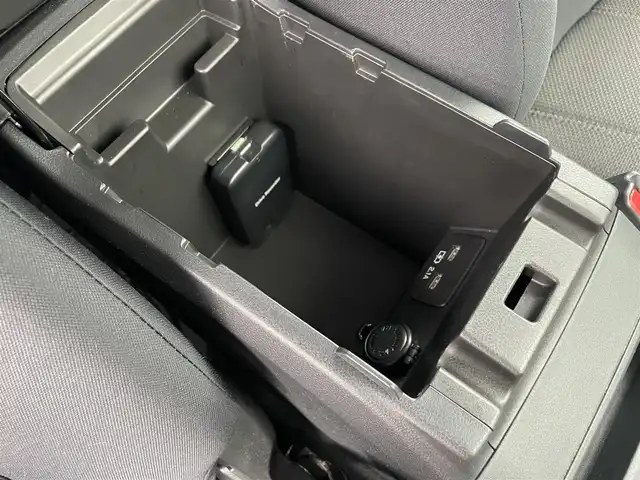 スバル インプレッサ ＸＶ 1．6i－L アイサイト 群馬県 2020(令2)年 0.7万km マグネタイトグレーメタリック ワンオーナー/アイサイトコアテクノロジー/・プリクラッシュブレーキ/・レーダークルーズコントロール/・AT誤発進抑制機能/・車線逸脱警報/・ふらつき警報/・後退時ブレーキアシスト/・先行車発進お知らせ/・ペダル踏み間違い時加速制御機能/純正SDナビ　NR-MZ300-BIN-3/　(CD DVD Bluetooth フルセグ iPod AUX AM FM)/純正前後ドライブレコーダー　CA-DR03TDFA/バックカメラ/ビルトインETC/LEDヘッドライト/オートライト/革巻きステアリング/ステアリングスイッチ/パドルシフト/アイドリングストップ/オートビークルホールド（AVH)/ステアリング連動ヘッドランプ（SRH）/横滑り防止/電動格納ウィンカーミラー/純正フロアマット/純正ドアバイザー/取扱説明書/保証書/スペアキー