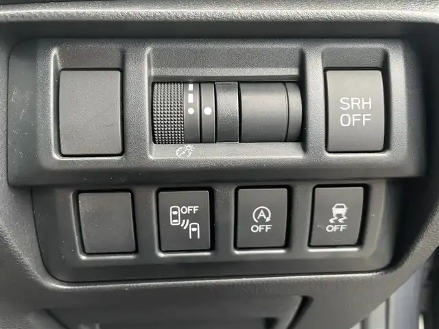 スバル インプレッサ ＸＶ 1．6i－L アイサイト 群馬県 2020(令2)年 0.7万km マグネタイトグレーメタリック ワンオーナー/アイサイトコアテクノロジー/・プリクラッシュブレーキ/・レーダークルーズコントロール/・AT誤発進抑制機能/・車線逸脱警報/・ふらつき警報/・後退時ブレーキアシスト/・先行車発進お知らせ/・ペダル踏み間違い時加速制御機能/純正SDナビ　NR-MZ300-BIN-3/　(CD DVD Bluetooth フルセグ iPod AUX AM FM)/純正前後ドライブレコーダー　CA-DR03TDFA/バックカメラ/ビルトインETC/LEDヘッドライト/オートライト/革巻きステアリング/ステアリングスイッチ/パドルシフト/アイドリングストップ/オートビークルホールド（AVH)/ステアリング連動ヘッドランプ（SRH）/横滑り防止/電動格納ウィンカーミラー/純正フロアマット/純正ドアバイザー/取扱説明書/保証書/スペアキー