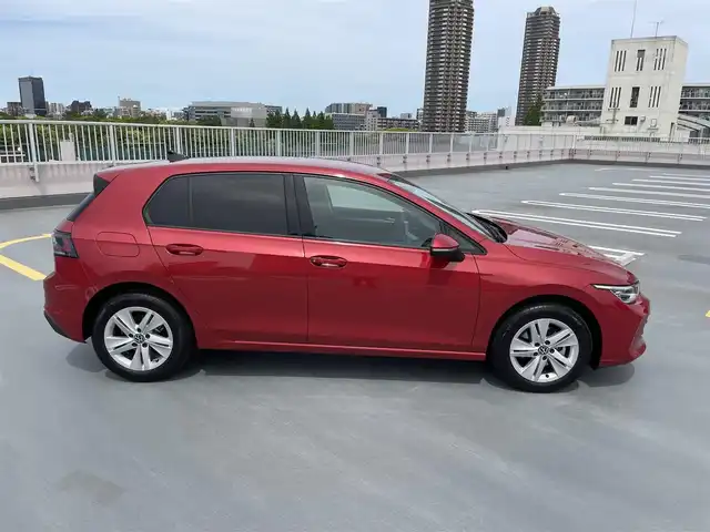 フォルクスワーゲン ＶＷ ゴルフ eTSI アクティブ 東京都 2025(令7)年 0.1万km ワイン ワンオーナー/純正ナビ（BT/AM/FM)/バックカメラ/シートヒーター/ステアリングヒーター/パドルシフト/エンジンプッシュボタン/純正１６インチアルミ/ステアリングスイッチ/純正マット/スペアキー１本/保証書/取説