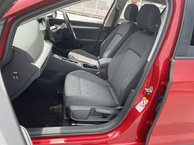 フォルクスワーゲン ＶＷ ゴルフ eTSI アクティブ 東京都 2025(令7)年 0.1万km ワイン ワンオーナー/純正ナビ（BT/AM/FM)/バックカメラ/シートヒーター/ステアリングヒーター/パドルシフト/エンジンプッシュボタン/純正１６インチアルミ/ステアリングスイッチ/純正マット/スペアキー１本/保証書/取説