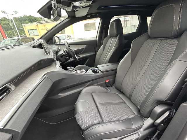 プジョー ３００８ GT ハイブリッド4 滋賀県 2022(令4)年 1.2万km BLANC NACRE ワンオーナー/プジョー純正ディスプレイオーディオ/（Apple Carplay　Android　Auto）/バックカメラ（全方位）/サンルーフ/プラグインハイブリット/（別途プラグコードあり）/ハーフレザーシート/パワーシート/パワーバックドア/シートヒーター/クルーズコントロール/パークアシスト/インテリジェントハイビーム/パーキングセンサー/ブラインドスポットモニター/トラクションコントロール/レーントレーシングアシスト/アダプティブライト/ドライブモードスイッチ/ヒルディセントコントロール/コーナーセンサー/トラフィックサインインフォメーション/アクティブセーフティーブレーキ/アクティブライト/フォローミーホームライト/ウェルカムライト/チャイルドセーフティー/電格ミラー/ウィンカーミラー/プッシュスタート/USB/ドライブレコーダー（前後）/ETC