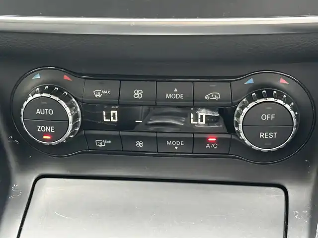 メルセデス・ベンツ ＧＬＡ２５０ 4マチック オフロード 福島県 2015(平27)年 5万km マウンテングレー パノラミックスライディングルーフ/４WD/純正ナビ/(USB/BT/フルセグ)/運転席メモリシート/運転席パワーシート/運転席シートヒーター/HIDオートライト/フォグランプ/前後ドライブレコーダー/ハーフレザーシート/バックカメラ/ルーフレール/パワーバックドア/プッシュスタート/コーナーセンサー/アイドリングストップ/ＥＴＣ/純正ドアバイザー/純正フロアマット
