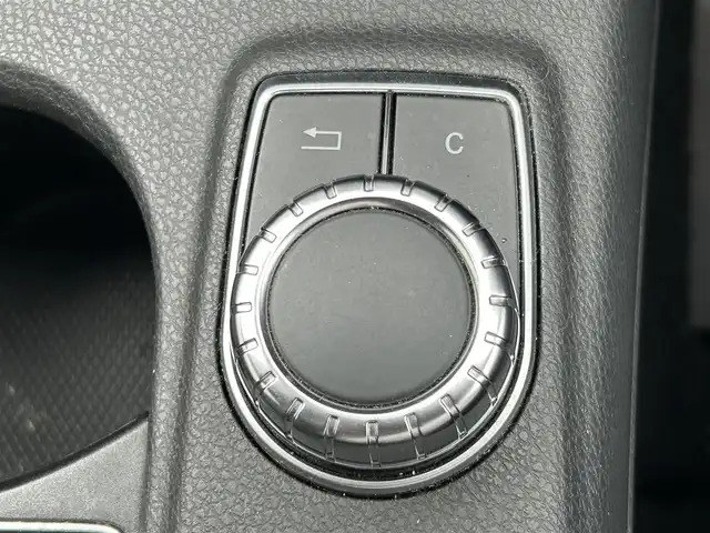 メルセデス・ベンツ ＧＬＡ２５０ 4マチック オフロード 福島県 2015(平27)年 5万km マウンテングレー パノラミックスライディングルーフ/４WD/純正ナビ/(USB/BT/フルセグ)/運転席メモリシート/運転席パワーシート/運転席シートヒーター/HIDオートライト/フォグランプ/前後ドライブレコーダー/ハーフレザーシート/バックカメラ/ルーフレール/パワーバックドア/プッシュスタート/コーナーセンサー/アイドリングストップ/ＥＴＣ/純正ドアバイザー/純正フロアマット