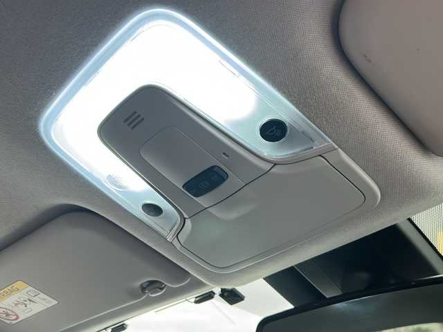 トヨタ プリウス A ツーリングセレクション 岐阜県 2017(平29)年 11.9万km アティチュードブラックマイカ 登録時走行距離120610km/フルセグテレビ/モデリスタフルエアロ/４ＷＤ/メモリーナビ/純正アルミホイール/ＬＥＤヘッドライト/レザーシート/ＥＴＣ/スマートキー/スペアキー１本/コーナーセンサー/Ｂｌｕｅｔｏｏｔｈ接続/シートヒーター/エアシート/フロアマット/オートマチックハイビーム/カーテンエアバッグ/オートエアコン