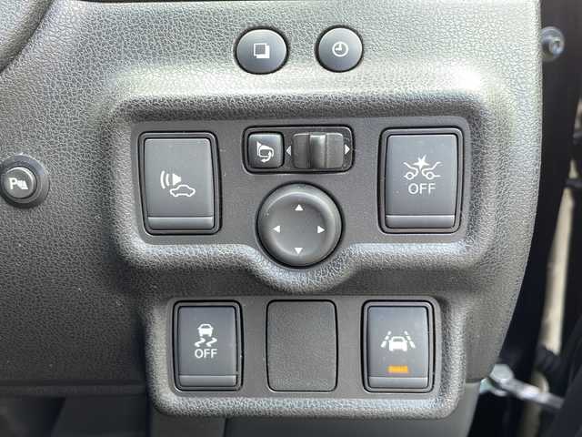 日産 ノート e－パワー X 福岡県 2017(平29)年 7.6万km スーパーブラック ワンオーナー/純正ディーラーナビ/バックカメラ/フルセグ/スマートキー/プッシュスタート/スペアキー/衝突軽減ブレーキ/レーンキーピング/横滑り防止機能/ETC/コーナーセンサー/純正マット/取扱説明書/保証書