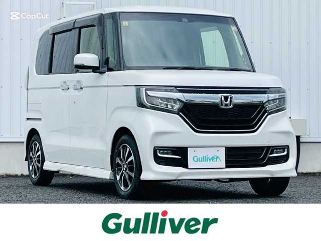 ホンダ Ｎ ＢＯＸ カスタム G L ホンダセンシング 熊本県 2018(平30)年 6.4万km プラチナホワイトパール 純正SDナビ/・AM/FM/CD/DVD/SD/AUX/iPod/USB/BT/・AppleCarPlay/・フルセグTV/バックカメラ/ホンダセンシング/・衝突軽減ブレーキ/・先行車発進お知らせ機能/・路外逸脱抑制システム/・標識認識機能/・アダプティブクルーズコントロール/後方コーナーセンサー/革巻きステアリング/・ステアリングリモコン/オートライト/・フォグランプ/・LEDライト/電動格納ミラー/・ウィンカーミラー/ビルトインETC/ドアバイザー/シートカバー/純正フロアマット/純正アルミホイール/スマートキー/・スペアキー