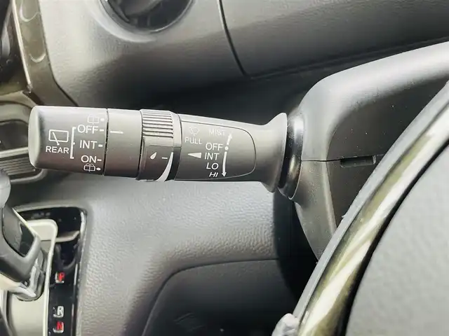 ホンダ Ｎ ＢＯＸ カスタム G L ホンダセンシング 熊本県 2018(平30)年 6.4万km プラチナホワイトパール 純正SDナビ/・AM/FM/CD/DVD/SD/AUX/iPod/USB/BT/・AppleCarPlay/・フルセグTV/バックカメラ/ホンダセンシング/・衝突軽減ブレーキ/・先行車発進お知らせ機能/・路外逸脱抑制システム/・標識認識機能/・アダプティブクルーズコントロール/後方コーナーセンサー/革巻きステアリング/・ステアリングリモコン/オートライト/・フォグランプ/・LEDライト/電動格納ミラー/・ウィンカーミラー/ビルトインETC/ドアバイザー/シートカバー/純正フロアマット/純正アルミホイール/スマートキー/・スペアキー