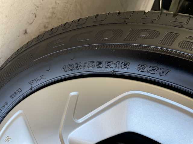 スズキ スイフト HYBRID MX 愛知県 2024(令6)年 0.4万km クリーム 純正9型ディズプレイオーディオナビ/全方位カメラ/レーダークルーズコントロール/シートヒーター/バックカメラ/コーナーセンサー/純正アルミホイール/ブラインドスポットモニター/LEDヘッドライト/オートマチックハイビーム/衝突軽減システム/フルセグ/CD DVD/Bluetooth/ステアリングスイッチ/スマートキー/プッシュスタート