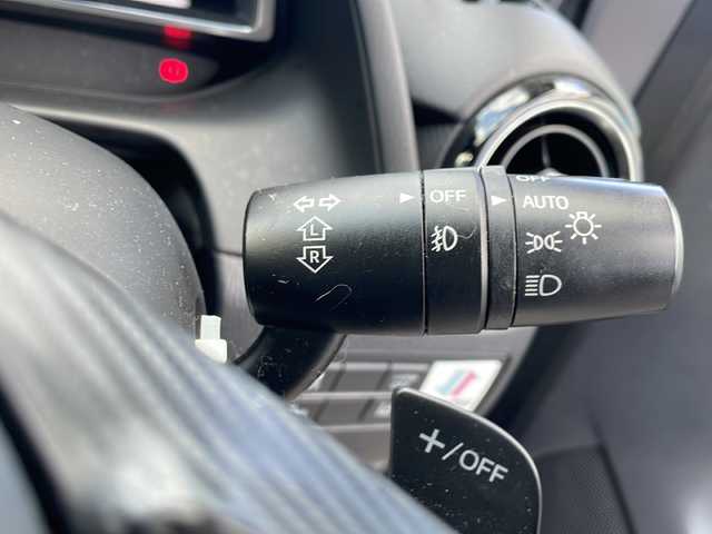 マツダ デミオ XD ツーリング 神奈川県 2014(平26)年 8.3万km アルミニウムメタリック ディーラー純正SDナビ/フルセグＴＶ・Bluetooth接続/バックカメラ/ヘッドアップディスプレイ/ステアリングスイッチ/パドルシフト/ブラインドスポットモニター/クルーズコントロール/ETC/ＬＥＤヘッドライト/ドアバイザー/プッシュスタート/衝突軽減ブレーキ/スマートキー