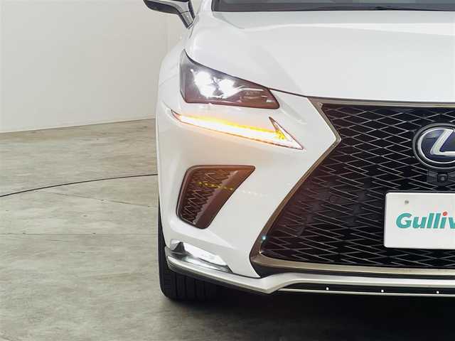 レクサス ＮＸ 300h Fスポーツ 福島県 2020(令2)年 3.1万km ホワイトノーヴァガラスフレーク レクサスセーフティセンス/・プリクラッシュセーフティ/・レーントレーシングアシスト/・レーダークルーズコントロール/・アダプティブハイビーム/・オートマチックハイビーム/・ロードサインアシスト/純正ディスプレイオーディオナビ/・フルセグTV/BT/AUX/USB/CD/DVD/FM/AM/・Miracast/・ビルトインETC2.0/・バックカメラ/・アラウンドビューモニター/・前方ドライブレコーダー/レザーシート/・D+N席シートヒーター/・D+N席エアシート/・D+N席パワーシート/・メモリーシート/革張りステアリング/・ステアリングスイッチ/・パドルシフト/・ステアリングヒーター/電動リアゲート/電子パーキング/・オートブレーキホールド/ブラインドスポットモニター/電動格納ミラー/・ウィンカーミラー/・オートミラー/プッシュスタート/・スマートキー/・スペアキー1本/・カードキー1枚/LEDヘッドライト/・オートライト/・フォグランプ/コーナーセンサー/純正フロアマット/純正18インチAW