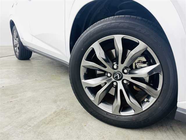 レクサス ＮＸ 300h Fスポーツ 福島県 2020(令2)年 3.1万km ホワイトノーヴァガラスフレーク レクサスセーフティセンス/・プリクラッシュセーフティ/・レーントレーシングアシスト/・レーダークルーズコントロール/・アダプティブハイビーム/・オートマチックハイビーム/・ロードサインアシスト/純正ディスプレイオーディオナビ/・フルセグTV/BT/AUX/USB/CD/DVD/FM/AM/・Miracast/・ビルトインETC2.0/・バックカメラ/・アラウンドビューモニター/・前方ドライブレコーダー/レザーシート/・D+N席シートヒーター/・D+N席エアシート/・D+N席パワーシート/・メモリーシート/革張りステアリング/・ステアリングスイッチ/・パドルシフト/・ステアリングヒーター/電動リアゲート/電子パーキング/・オートブレーキホールド/ブラインドスポットモニター/電動格納ミラー/・ウィンカーミラー/・オートミラー/プッシュスタート/・スマートキー/・スペアキー1本/・カードキー1枚/LEDヘッドライト/・オートライト/・フォグランプ/コーナーセンサー/純正フロアマット/純正18インチAW