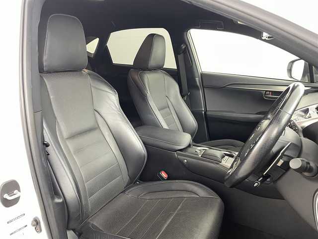 レクサス ＮＸ 300h Fスポーツ 福島県 2020(令2)年 3.1万km ホワイトノーヴァガラスフレーク レクサスセーフティセンス/・プリクラッシュセーフティ/・レーントレーシングアシスト/・レーダークルーズコントロール/・アダプティブハイビーム/・オートマチックハイビーム/・ロードサインアシスト/純正ディスプレイオーディオナビ/・フルセグTV/BT/AUX/USB/CD/DVD/FM/AM/・Miracast/・ビルトインETC2.0/・バックカメラ/・アラウンドビューモニター/・前方ドライブレコーダー/レザーシート/・D+N席シートヒーター/・D+N席エアシート/・D+N席パワーシート/・メモリーシート/革張りステアリング/・ステアリングスイッチ/・パドルシフト/・ステアリングヒーター/電動リアゲート/電子パーキング/・オートブレーキホールド/ブラインドスポットモニター/電動格納ミラー/・ウィンカーミラー/・オートミラー/プッシュスタート/・スマートキー/・スペアキー1本/・カードキー1枚/LEDヘッドライト/・オートライト/・フォグランプ/コーナーセンサー/純正フロアマット/純正18インチAW