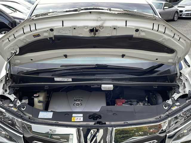 トヨタ アルファード SC 大阪府 2019(平31)年 11.9万km ホワイトパールクリスタルシャイン ワンオーナー/11インチアルパインメモリナビ/・AM/FM/CD/DVD/Bluetooth/・フルセグテレビ/サンルーフ/フリップダウンモニター/バックカメラ/ビルトインETC/ドライブレコーダー/レーダークルーズコントロール/衝突軽減ブレーキ/デジタルインナーミラー/レーンキープアシスト/アイドリングストップ/横滑り防止装置/盗難防止装置/電動パーキングブレーキ/両側パワースライド/前後コーナーセンサー/メモリシート（D席）/パワーシート（D席+N席）/エアシート（D席+N席）/シートヒーター（D席+N席）/LEDヘッドライト/オートマチックハイビーム/オートライト/ダブルオートエアコン/プッシュスタートボタン/スマートキー×2/ステアリングリモコン/革巻きステアリング/純正17インチアルミホイール/12V充電器/USBジャック/純正フロアマット/ドアバイザー/ステアリングヒーター/保証書/取扱説明書