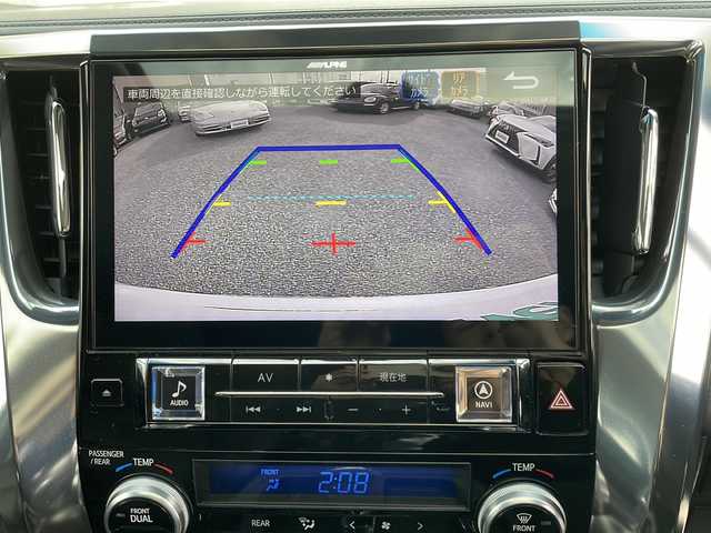 トヨタ アルファード SC 大阪府 2019(平31)年 11.9万km ホワイトパールクリスタルシャイン ワンオーナー/11インチアルパインメモリナビ/・AM/FM/CD/DVD/Bluetooth/・フルセグテレビ/サンルーフ/フリップダウンモニター/バックカメラ/ビルトインETC/ドライブレコーダー/レーダークルーズコントロール/衝突軽減ブレーキ/デジタルインナーミラー/レーンキープアシスト/アイドリングストップ/横滑り防止装置/盗難防止装置/電動パーキングブレーキ/両側パワースライド/前後コーナーセンサー/メモリシート（D席）/パワーシート（D席+N席）/エアシート（D席+N席）/シートヒーター（D席+N席）/LEDヘッドライト/オートマチックハイビーム/オートライト/ダブルオートエアコン/プッシュスタートボタン/スマートキー×2/ステアリングリモコン/革巻きステアリング/純正17インチアルミホイール/12V充電器/USBジャック/純正フロアマット/ドアバイザー/ステアリングヒーター/保証書/取扱説明書