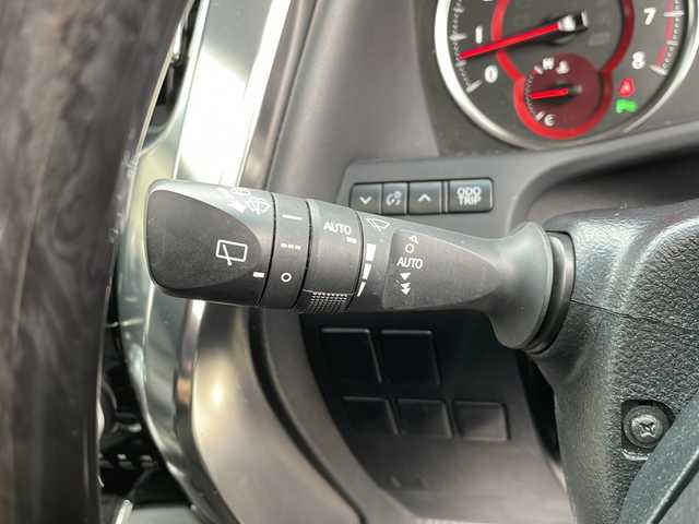 トヨタ アルファード SC 大阪府 2019(平31)年 11.9万km ホワイトパールクリスタルシャイン ワンオーナー/11インチアルパインメモリナビ/・AM/FM/CD/DVD/Bluetooth/・フルセグテレビ/サンルーフ/フリップダウンモニター/バックカメラ/ビルトインETC/ドライブレコーダー/レーダークルーズコントロール/衝突軽減ブレーキ/デジタルインナーミラー/レーンキープアシスト/アイドリングストップ/横滑り防止装置/盗難防止装置/電動パーキングブレーキ/両側パワースライド/前後コーナーセンサー/メモリシート（D席）/パワーシート（D席+N席）/エアシート（D席+N席）/シートヒーター（D席+N席）/LEDヘッドライト/オートマチックハイビーム/オートライト/ダブルオートエアコン/プッシュスタートボタン/スマートキー×2/ステアリングリモコン/革巻きステアリング/純正17インチアルミホイール/12V充電器/USBジャック/純正フロアマット/ドアバイザー/ステアリングヒーター/保証書/取扱説明書