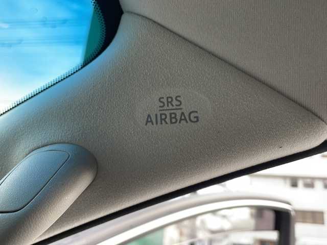 トヨタ アルファード SC 大阪府 2019(平31)年 11.9万km ホワイトパールクリスタルシャイン ワンオーナー/11インチアルパインメモリナビ/・AM/FM/CD/DVD/Bluetooth/・フルセグテレビ/サンルーフ/フリップダウンモニター/バックカメラ/ビルトインETC/ドライブレコーダー/レーダークルーズコントロール/衝突軽減ブレーキ/デジタルインナーミラー/レーンキープアシスト/アイドリングストップ/横滑り防止装置/盗難防止装置/電動パーキングブレーキ/両側パワースライド/前後コーナーセンサー/メモリシート（D席）/パワーシート（D席+N席）/エアシート（D席+N席）/シートヒーター（D席+N席）/LEDヘッドライト/オートマチックハイビーム/オートライト/ダブルオートエアコン/プッシュスタートボタン/スマートキー×2/ステアリングリモコン/革巻きステアリング/純正17インチアルミホイール/12V充電器/USBジャック/純正フロアマット/ドアバイザー/ステアリングヒーター/保証書/取扱説明書