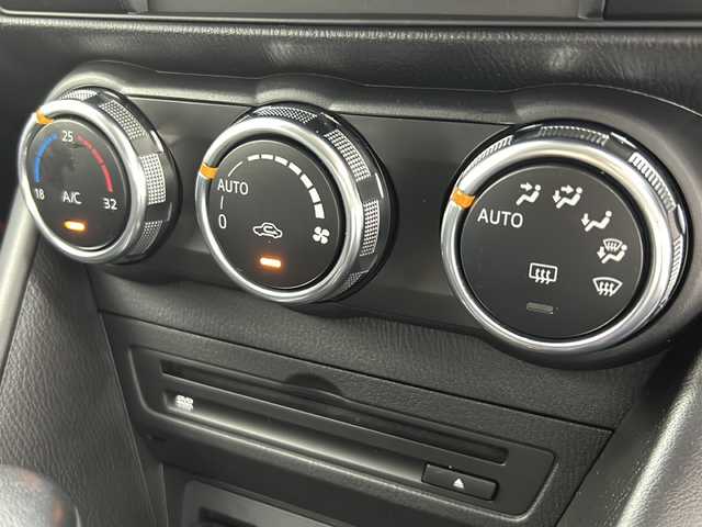 マツダ ＣＸ－３ XDプロアクティブSパッケージ 大阪府 2020(令2)年 3万km 紺 法人ワンオーナー　/全方位カメラ　/ステアリングヒーター　/ＨＵＤ　/シートメモリー　/パーキングセンサー　/ブラインドスポットモニター(BSM)　/ＳＢＳ　ＳＣＢＳ　/ＥＴＣ　/車線逸脱警報　/ドライバーアテンションアラート　/オートホールド