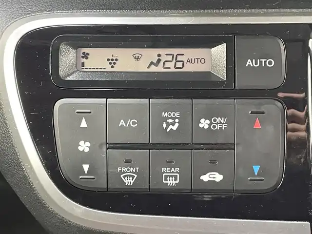 ホンダ Ｎ ＢＯＸ カスタム G ターボ Lパッケージ 岐阜県 2015(平27)年 9.7万km プレミアムベルベットパープル・パール (株)IDOMが運営する【じしゃロン多治見店】の自社ローン専用車両になります。こちらは現金またはオートローンご利用時の価格です。自社ローンご希望の方は別途その旨お申付け下さい。/ディーラーオプションナビ/　（Bluetooth/DVD/フルセグ）/両側パワースライドドア/クルーズコントロール/衝突軽減ブレーキ/バックカメラ/オートライト/LEDフォグランプ/電動格納ミラー