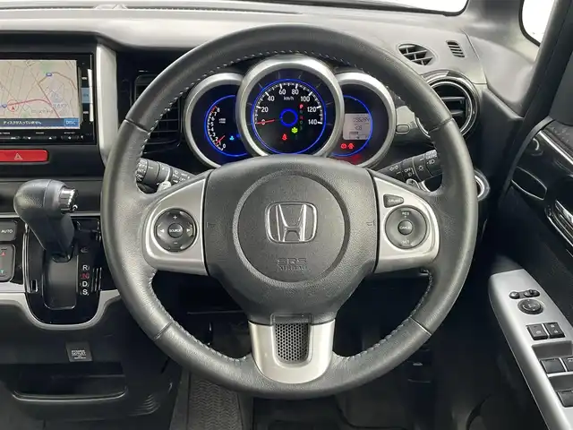 ホンダ Ｎ ＢＯＸ カスタム G ターボ Lパッケージ 岐阜県 2015(平27)年 9.7万km プレミアムベルベットパープル・パール (株)IDOMが運営する【じしゃロン多治見店】の自社ローン専用車両になります。こちらは現金またはオートローンご利用時の価格です。自社ローンご希望の方は別途その旨お申付け下さい。/ディーラーオプションナビ/　（Bluetooth/DVD/フルセグ）/両側パワースライドドア/クルーズコントロール/衝突軽減ブレーキ/バックカメラ/オートライト/LEDフォグランプ/電動格納ミラー