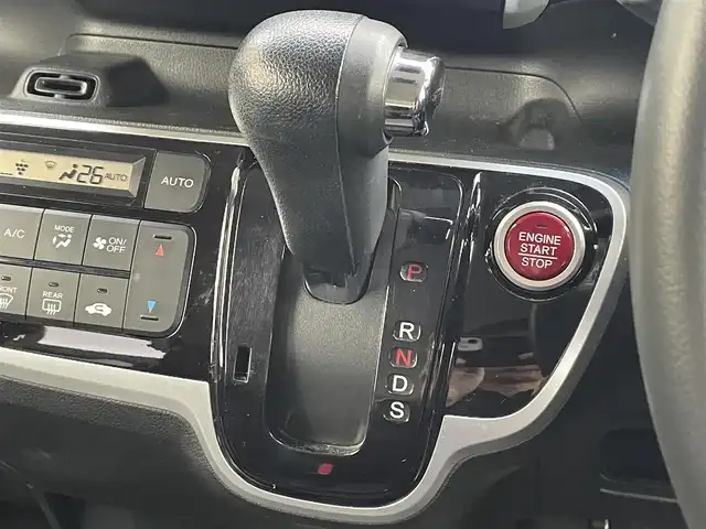 ホンダ Ｎ ＢＯＸ カスタム G ターボ Lパッケージ 岐阜県 2015(平27)年 9.7万km プレミアムベルベットパープル・パール (株)IDOMが運営する【じしゃロン多治見店】の自社ローン専用車両になります。こちらは現金またはオートローンご利用時の価格です。自社ローンご希望の方は別途その旨お申付け下さい。/ディーラーオプションナビ/　（Bluetooth/DVD/フルセグ）/両側パワースライドドア/クルーズコントロール/衝突軽減ブレーキ/バックカメラ/オートライト/LEDフォグランプ/電動格納ミラー