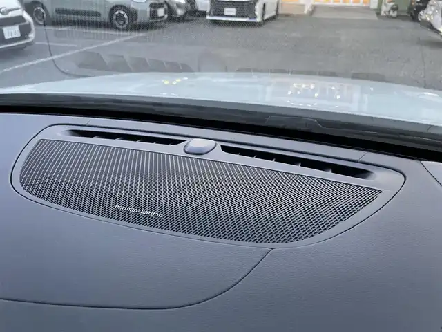 ボルボ Ｖ６０ T5 インスクリプション 埼玉県 2018(平30)年 5.1万km パール 本革シート/エアシート＆シートヒーター/ハーマンカードンスピーカー/純正ナビTV/360度カメラ/パワーバックドア/クリアランスソナー/LEDヘッドライト/衝突軽減ブレーキ/ヘッドアップディスプレイ/ACC/BSM/ETC/純正１８インチアルミ/スマートキー/保証書付整備手帳