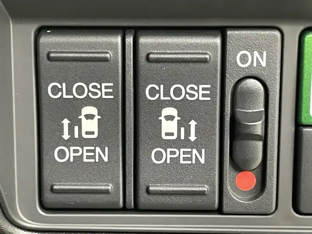 ホンダ オデッセイ ハイブリッド アブソルート・EXホンダセンジング 岡山県 2019(平31)年 5.7万km プラチナホワイトパール 無限エアロ(フロント・サイド・リアアンダー)/無限ドアバイザー/純正11.6インチ後席モニター/(VM185EN)/両側電動スライド/純正9インチナビ(VXM-197VFNi)/(Bluetooth/CD/USB/フルセグTV/Carplay/HDMI)/全方位カメラ/100V電源/ハーフレザー/シートヒーター(運転席・助手席)/パワーシート(運転席・助手席)/純正LEDヘッドライト/コーナーセンサー(前後)/純正ドラレコ(前)/ビルトインETC2.0/レーダークルーズコントロール/オートライト/純正フロアマット/純正17インチアルミ