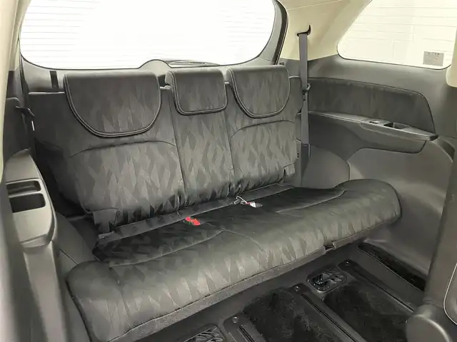 ホンダ オデッセイ ハイブリッド アブソルート・EXホンダセンジング 岡山県 2019(平31)年 5.7万km プラチナホワイトパール 無限エアロ(フロント・サイド・リアアンダー)/無限ドアバイザー/純正11.6インチ後席モニター/(VM185EN)/両側電動スライド/純正9インチナビ(VXM-197VFNi)/(Bluetooth/CD/USB/フルセグTV/Carplay/HDMI)/全方位カメラ/100V電源/ハーフレザー/シートヒーター(運転席・助手席)/パワーシート(運転席・助手席)/純正LEDヘッドライト/コーナーセンサー(前後)/純正ドラレコ(前)/ビルトインETC2.0/レーダークルーズコントロール/オートライト/純正フロアマット/純正17インチアルミ