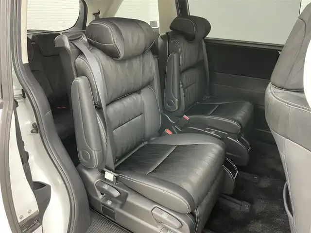 ホンダ オデッセイ ハイブリッド アブソルート・EXホンダセンジング 岡山県 2019(平31)年 5.7万km プラチナホワイトパール 無限エアロ(フロント・サイド・リアアンダー)/無限ドアバイザー/純正11.6インチ後席モニター/(VM185EN)/両側電動スライド/純正9インチナビ(VXM-197VFNi)/(Bluetooth/CD/USB/フルセグTV/Carplay/HDMI)/全方位カメラ/100V電源/ハーフレザー/シートヒーター(運転席・助手席)/パワーシート(運転席・助手席)/純正LEDヘッドライト/コーナーセンサー(前後)/純正ドラレコ(前)/ビルトインETC2.0/レーダークルーズコントロール/オートライト/純正フロアマット/純正17インチアルミ