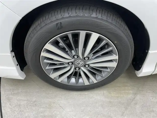 ホンダ オデッセイ ハイブリッド アブソルート・EXホンダセンジング 岡山県 2019(平31)年 5.7万km プラチナホワイトパール 無限エアロ(フロント・サイド・リアアンダー)/無限ドアバイザー/純正11.6インチ後席モニター/(VM185EN)/両側電動スライド/純正9インチナビ(VXM-197VFNi)/(Bluetooth/CD/USB/フルセグTV/Carplay/HDMI)/全方位カメラ/100V電源/ハーフレザー/シートヒーター(運転席・助手席)/パワーシート(運転席・助手席)/純正LEDヘッドライト/コーナーセンサー(前後)/純正ドラレコ(前)/ビルトインETC2.0/レーダークルーズコントロール/オートライト/純正フロアマット/純正17インチアルミ