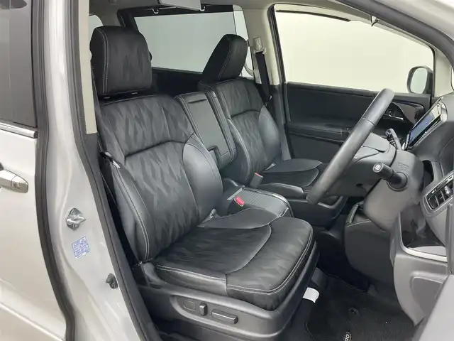 ホンダ オデッセイ ハイブリッド アブソルート・EXホンダセンジング 岡山県 2019(平31)年 5.7万km プラチナホワイトパール 無限エアロ(フロント・サイド・リアアンダー)/無限ドアバイザー/純正11.6インチ後席モニター/(VM185EN)/両側電動スライド/純正9インチナビ(VXM-197VFNi)/(Bluetooth/CD/USB/フルセグTV/Carplay/HDMI)/全方位カメラ/100V電源/ハーフレザー/シートヒーター(運転席・助手席)/パワーシート(運転席・助手席)/純正LEDヘッドライト/コーナーセンサー(前後)/純正ドラレコ(前)/ビルトインETC2.0/レーダークルーズコントロール/オートライト/純正フロアマット/純正17インチアルミ