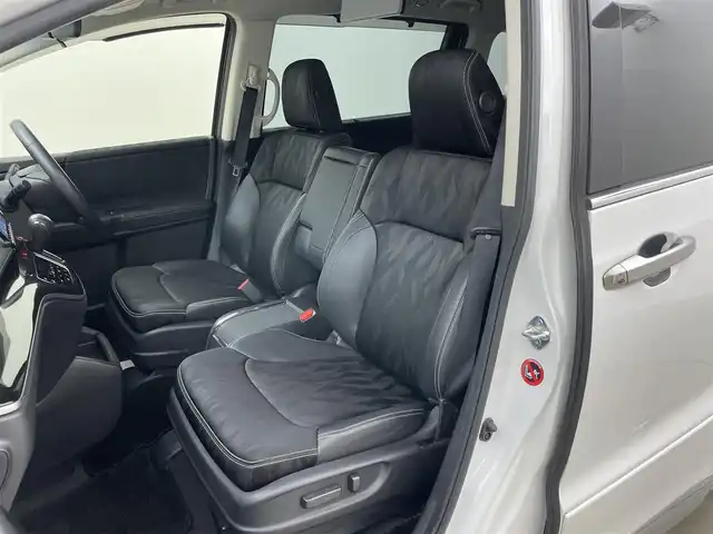 ホンダ オデッセイ ハイブリッド アブソルート・EXホンダセンジング 岡山県 2019(平31)年 5.7万km プラチナホワイトパール 無限エアロ(フロント・サイド・リアアンダー)/無限ドアバイザー/純正11.6インチ後席モニター/(VM185EN)/両側電動スライド/純正9インチナビ(VXM-197VFNi)/(Bluetooth/CD/USB/フルセグTV/Carplay/HDMI)/全方位カメラ/100V電源/ハーフレザー/シートヒーター(運転席・助手席)/パワーシート(運転席・助手席)/純正LEDヘッドライト/コーナーセンサー(前後)/純正ドラレコ(前)/ビルトインETC2.0/レーダークルーズコントロール/オートライト/純正フロアマット/純正17インチアルミ